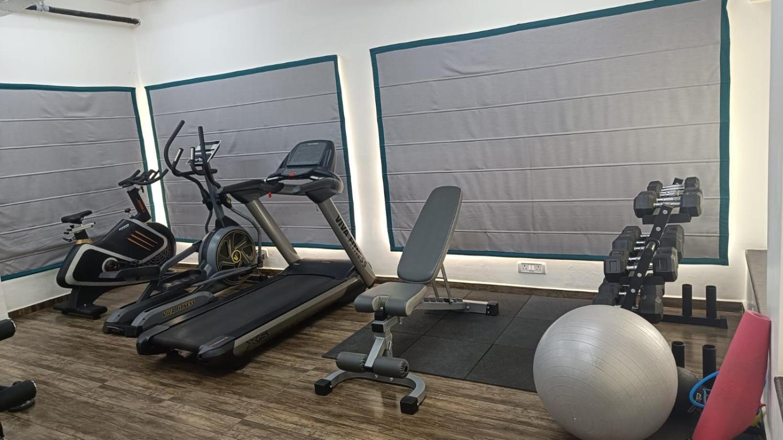 Skyla Studios & Suites - Hitech City Hyderabad Eksteriør billede